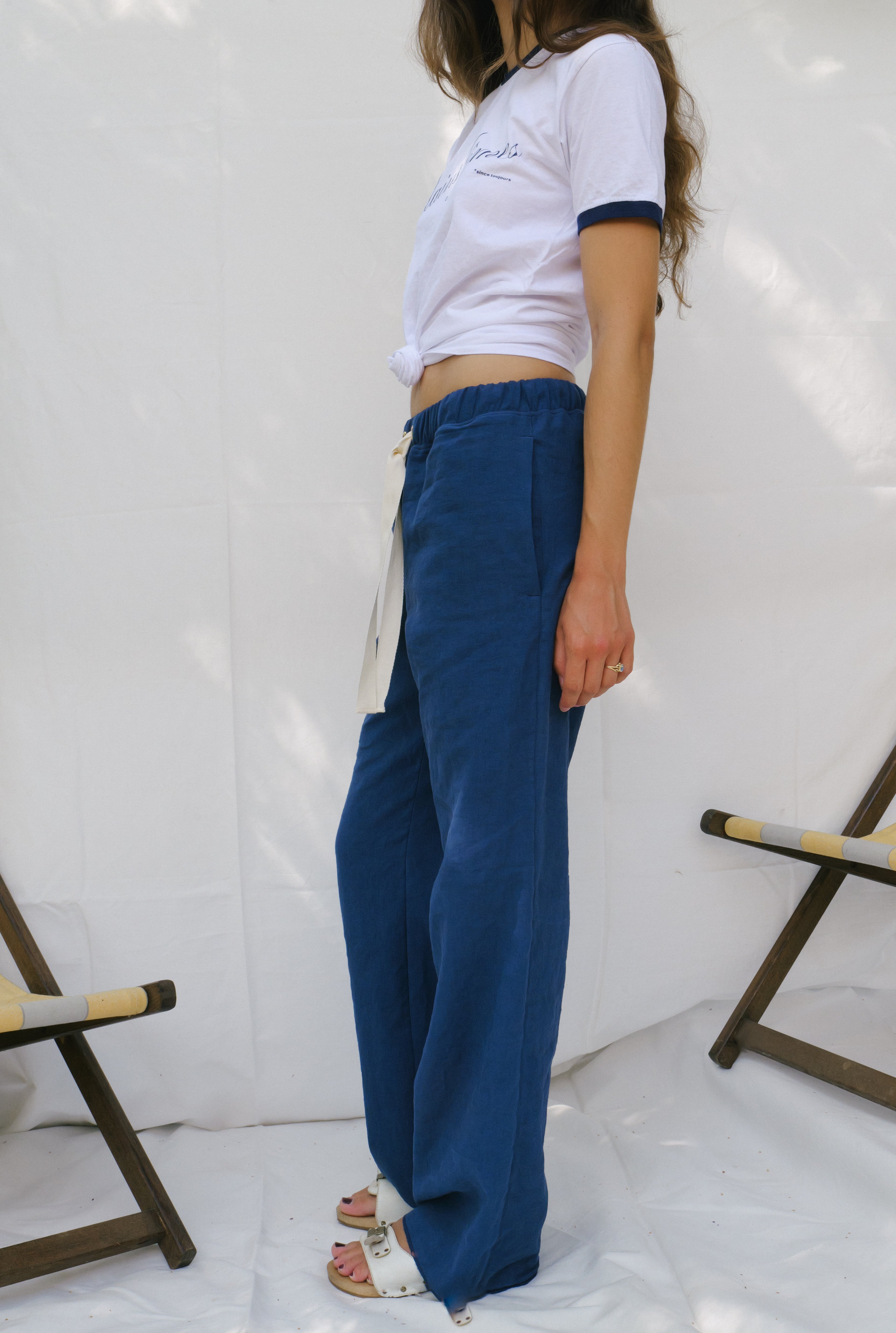Le Pantalon à Voile Bleu